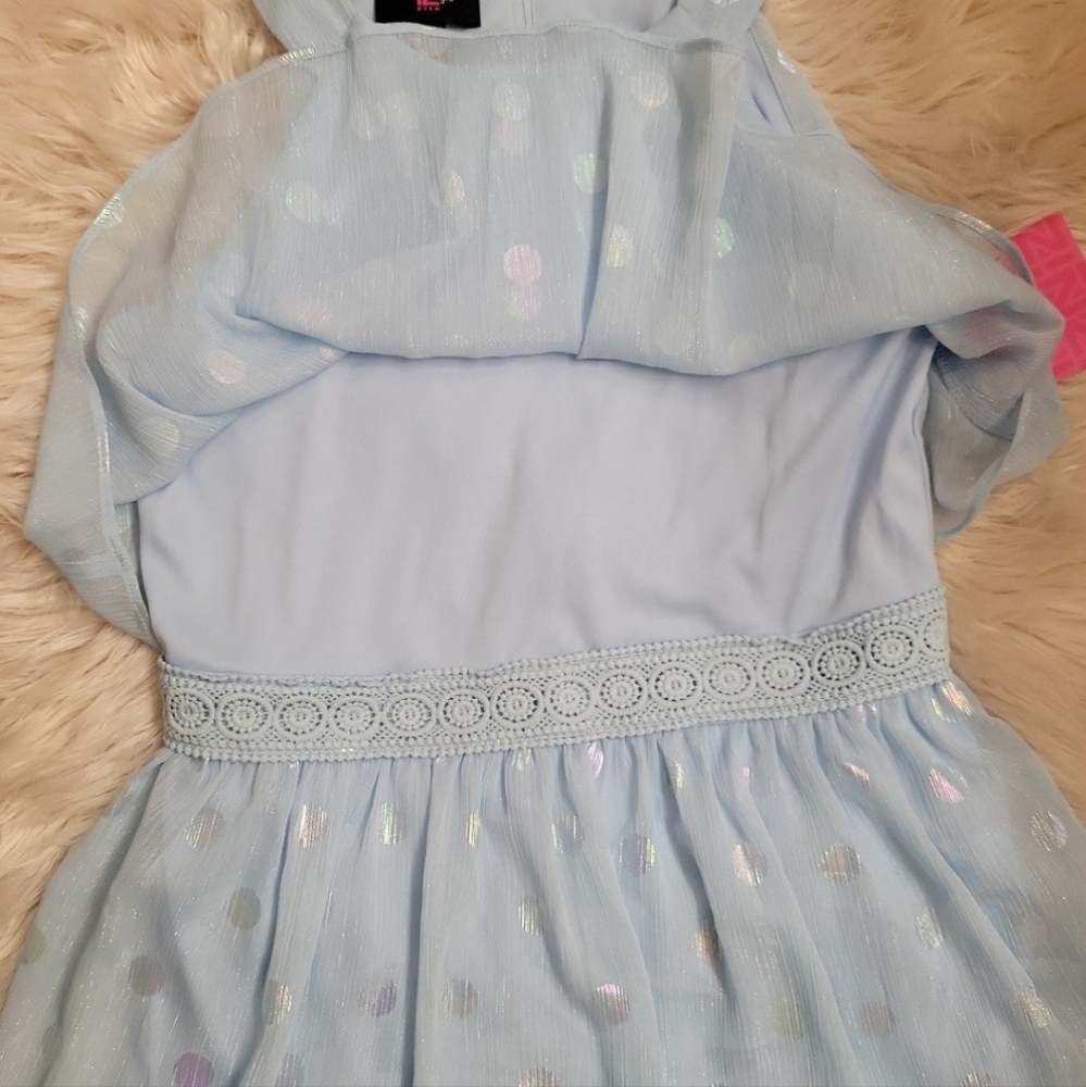 Dress - Picture 7 of 8